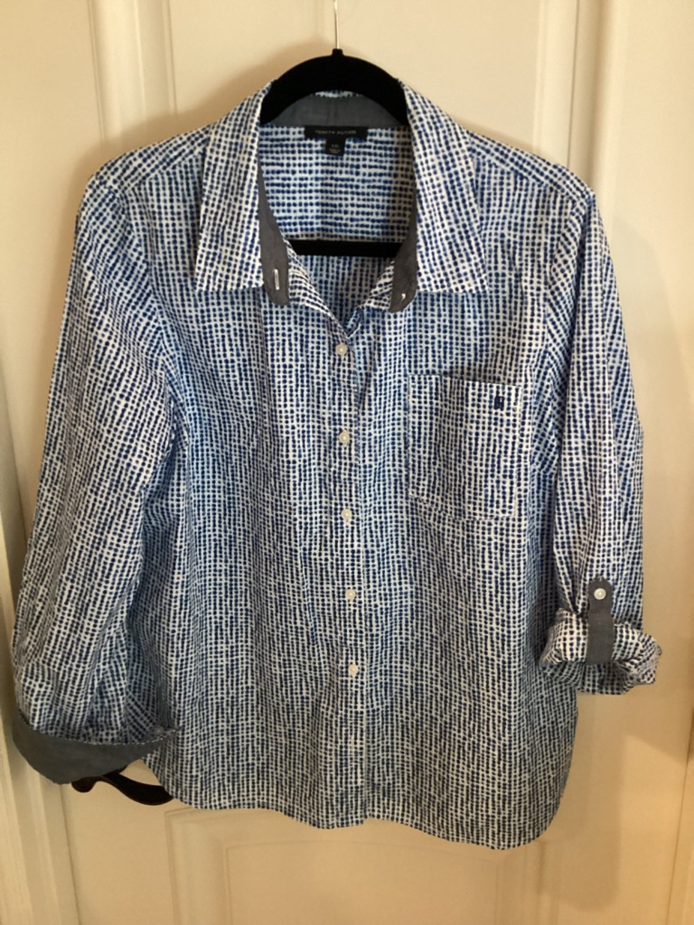 Tommy Hilfiger Blue and White Patterned Button-Down Shirt